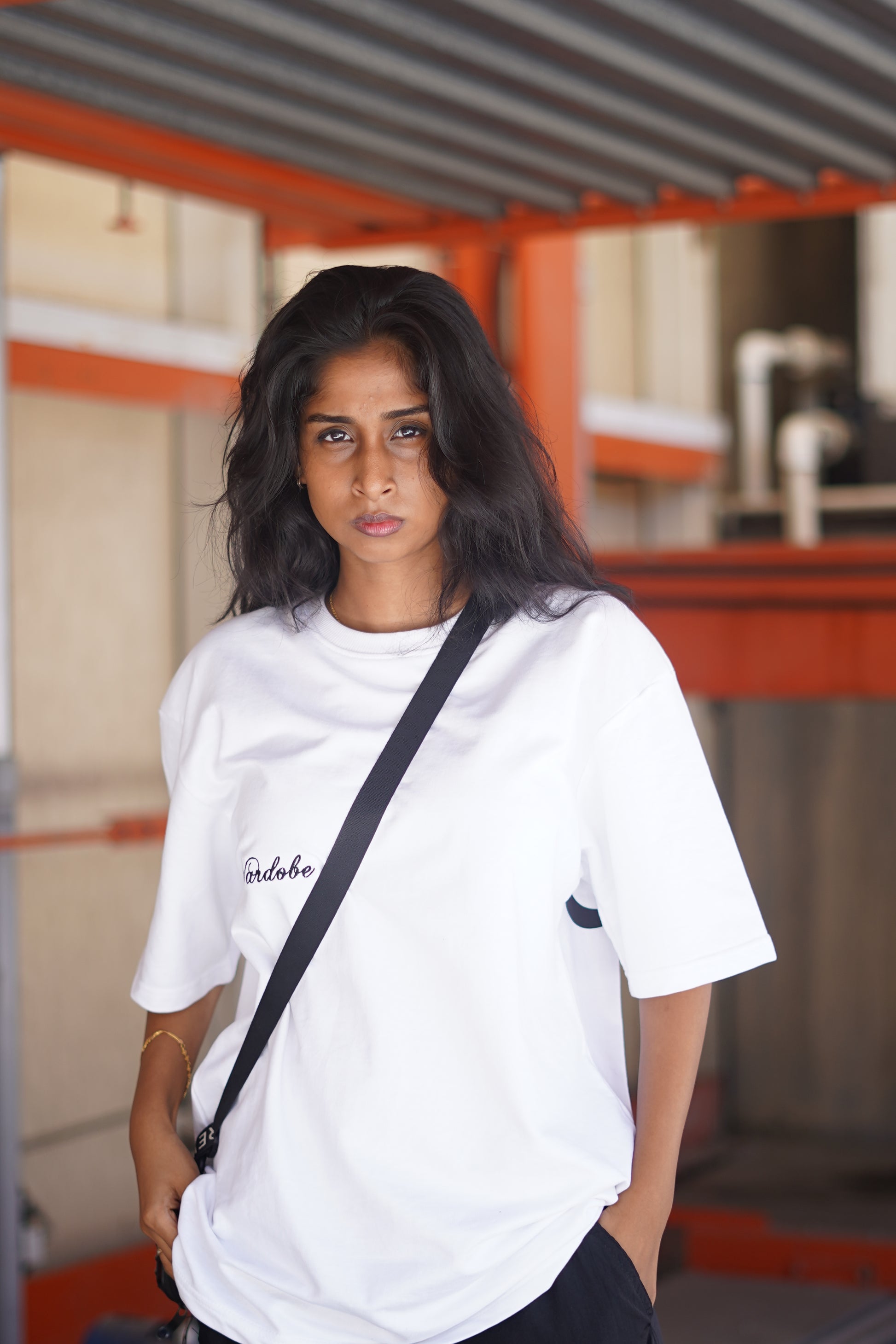 WHITE OVERSIZED T-SHIRT (UNISEX)