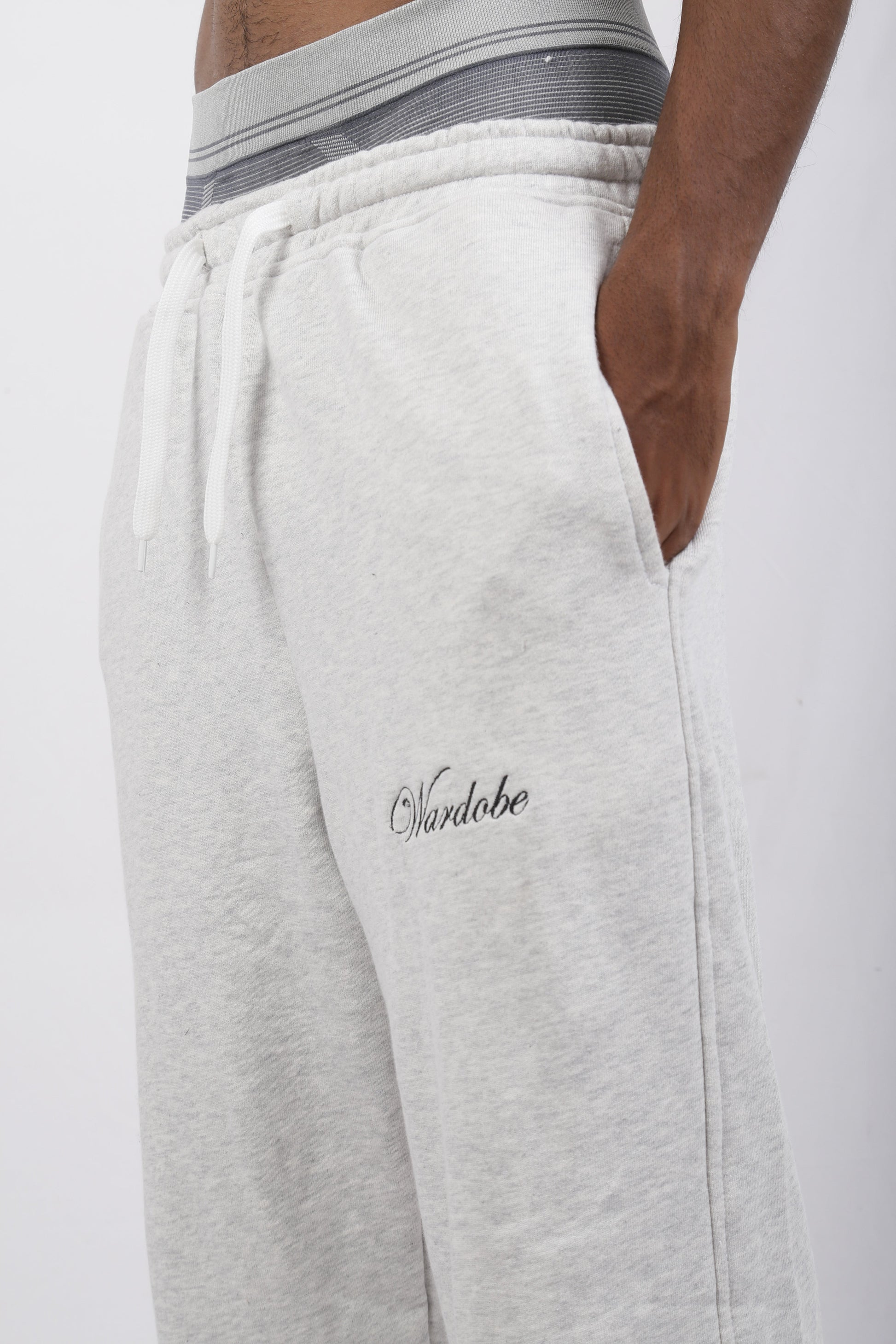 LOOSE-FIT GRAPHITE GREY SWEATPANTS (UNISEX)