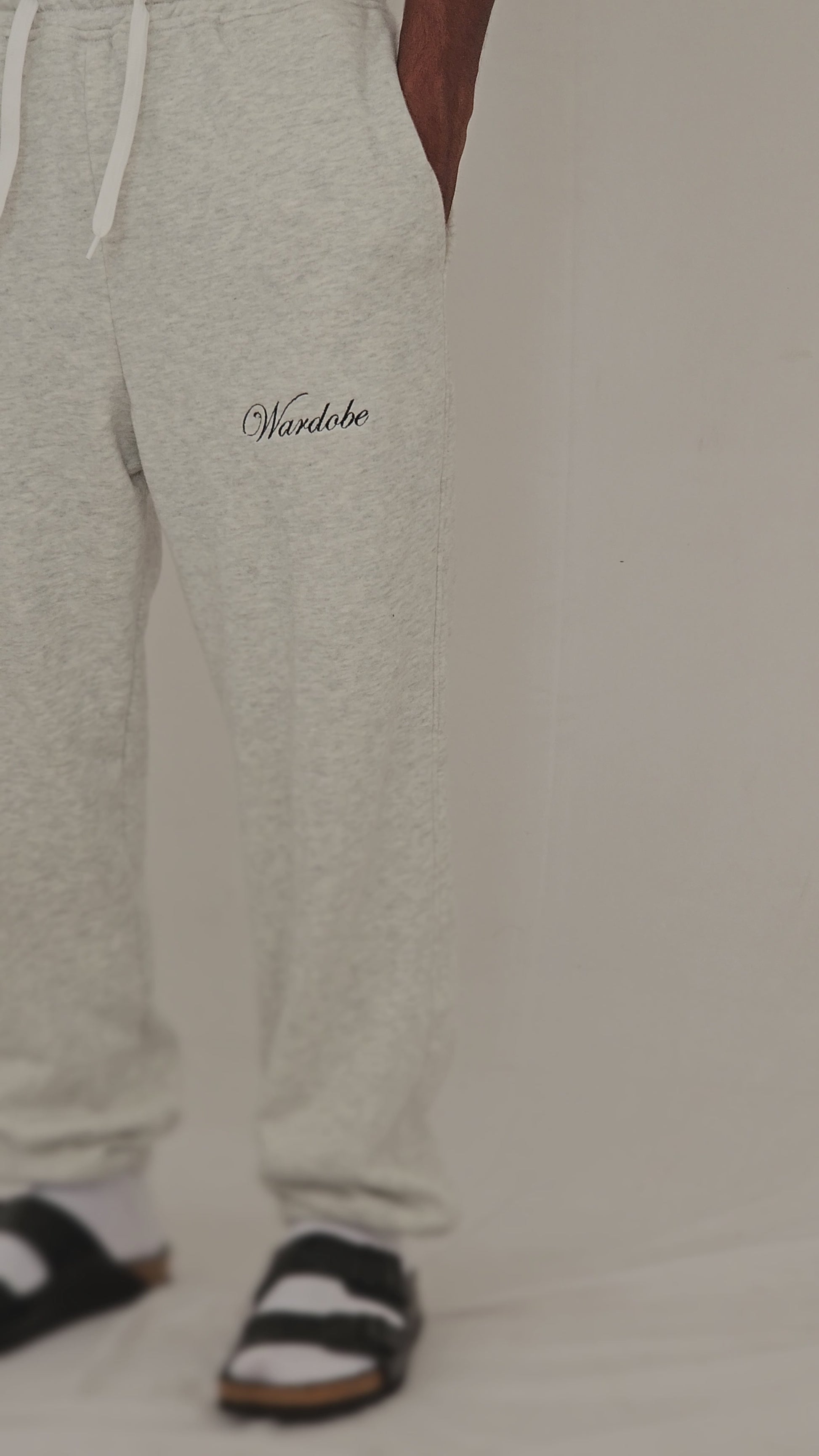 LOOSE-FIT GRAPHITE GREY SWEATPANTS (UNISEX)